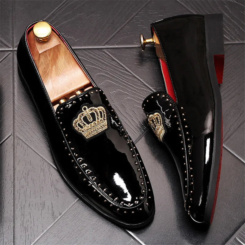 Mocassins Cuir Broderie Couronne Homme – Slip-On Luxe Designer 2026 | Noir & Blanc EU 38-46 - kadopascher
