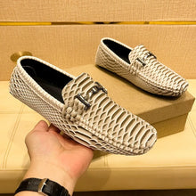 Mocassins été hommes en plein air anti-dérapant confort doux de haute qualité hommes respirant plat chaussures de conduite nouveau 2025 classique mocassins décontractés
MAEDEF Summer Mens Outdoor Anti-slip Comfort Soft - kadopascher