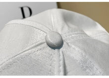 Casquette haute couture en satin collection 2024 / Satin Tide Brand Ladies Baseball Cap Simple Light Luxury Fashion Summer Peaked Caps Spring and Autumn Versatile Travel Sun Hat