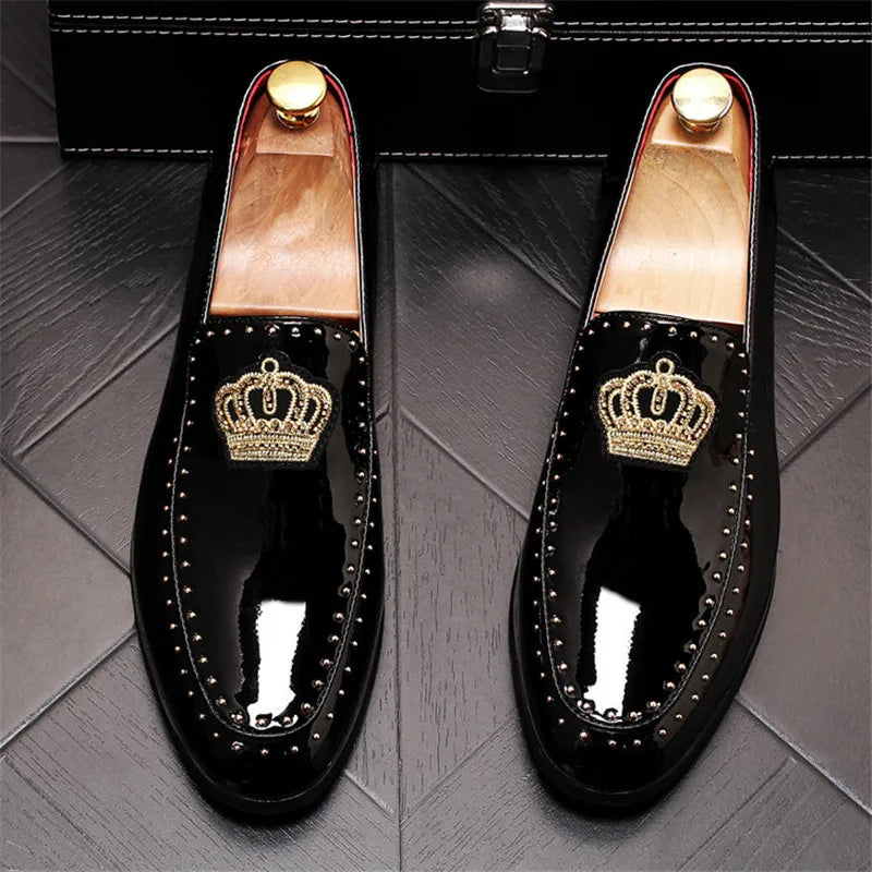 Mocassins Cuir Broderie Couronne Homme – Slip-On Luxe Designer 2026 | Noir & Blanc EU 38-46 - kadopascher