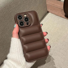 Coque téléphone de luxe / Luxury Down Jacket fine hole silicone case for iPhone 15 14 13 12 11 XR XS Pro Max Plus soft protection phone cover for winter - kadopascher