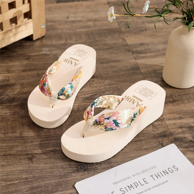 Claquettes Sandales femme été 2025 / Fashion Women Flip Flops Summer Beach Platform Slippers Casual Outside Wedges Sandals Summer Women Shoes - kadopascher