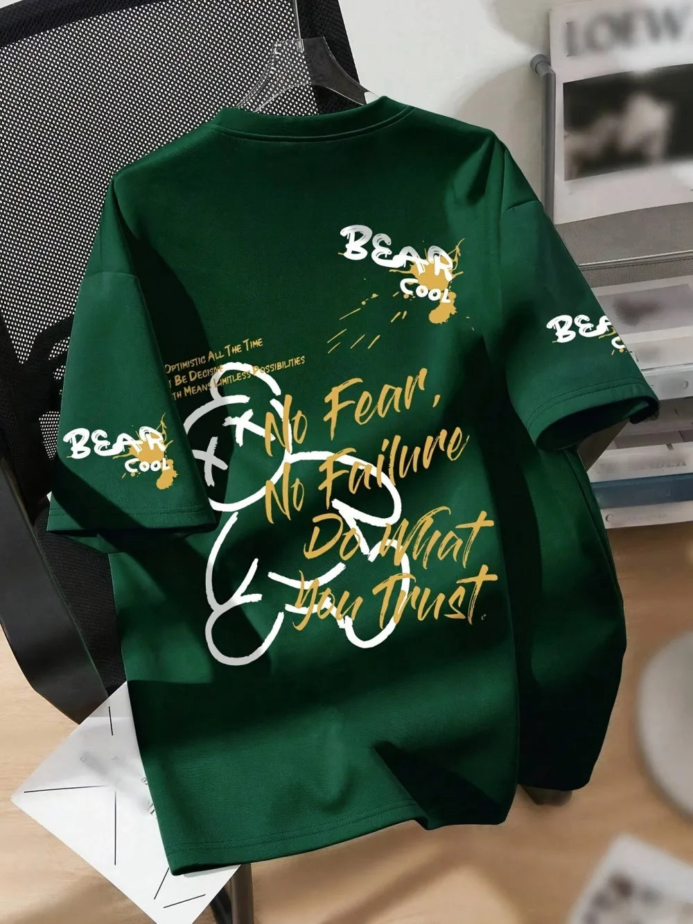 T-shirt homme collection 2025 chic et élégant 
Summer men's round neck breathable T-shirt with cartoon bear print pattern suitable for daily and weekend gifting to friends - kadopascher