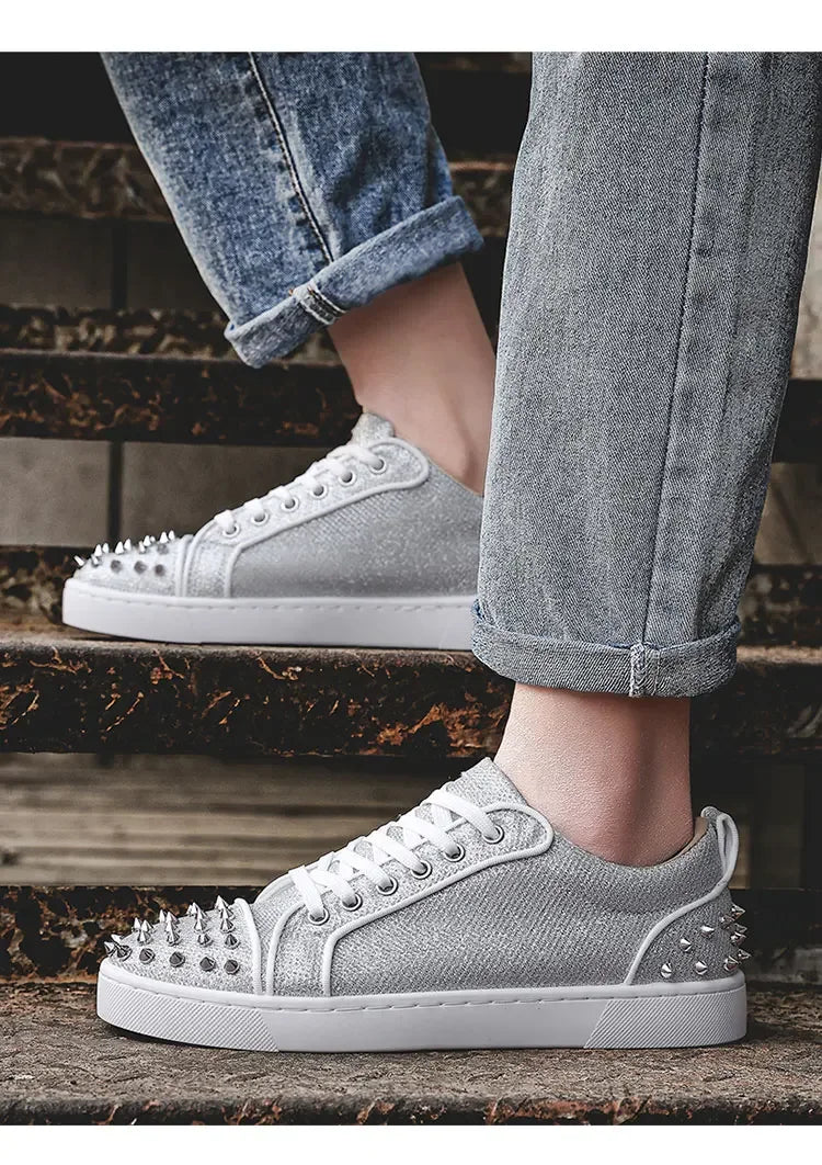 Zapatillas punk para hombre con remaches metálicos - Zapatos de calle antideslizantes premium 2026