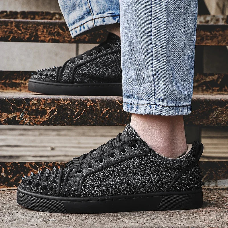 Zapatillas punk para hombre con remaches metálicos - Zapatos de calle antideslizantes premium 2026