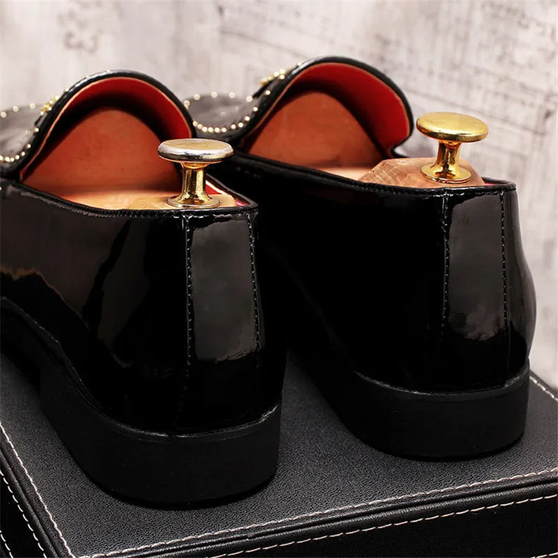 Mocassins Cuir Broderie Couronne Homme – Slip-On Luxe Designer 2026 | Noir & Blanc EU 38-46 - kadopascher