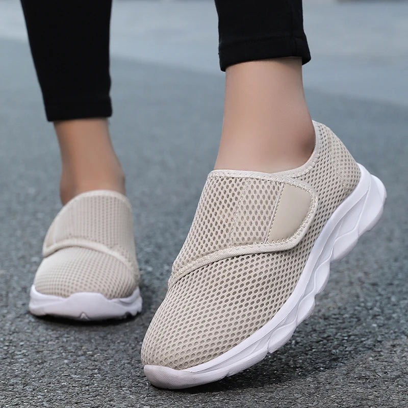 Chaussures orthopédiques décontractées pour pieds larges, gonflées, réglage de l'éversion du pouce, chaussures de marche pour diabétiques, souples et confortables, nouvelle collection
New Casual Orthopedics Wide Feet S - kadopascher