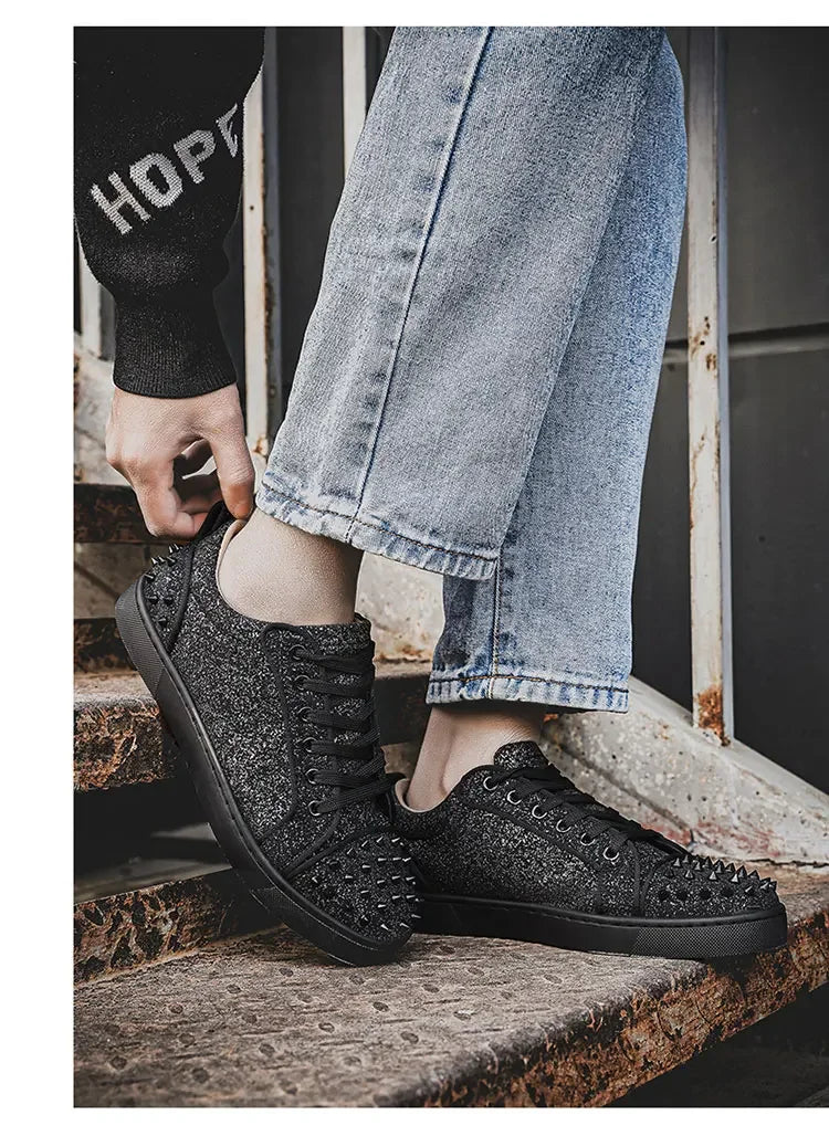 Zapatillas punk para hombre con remaches metálicos - Zapatos de calle antideslizantes premium 2026
