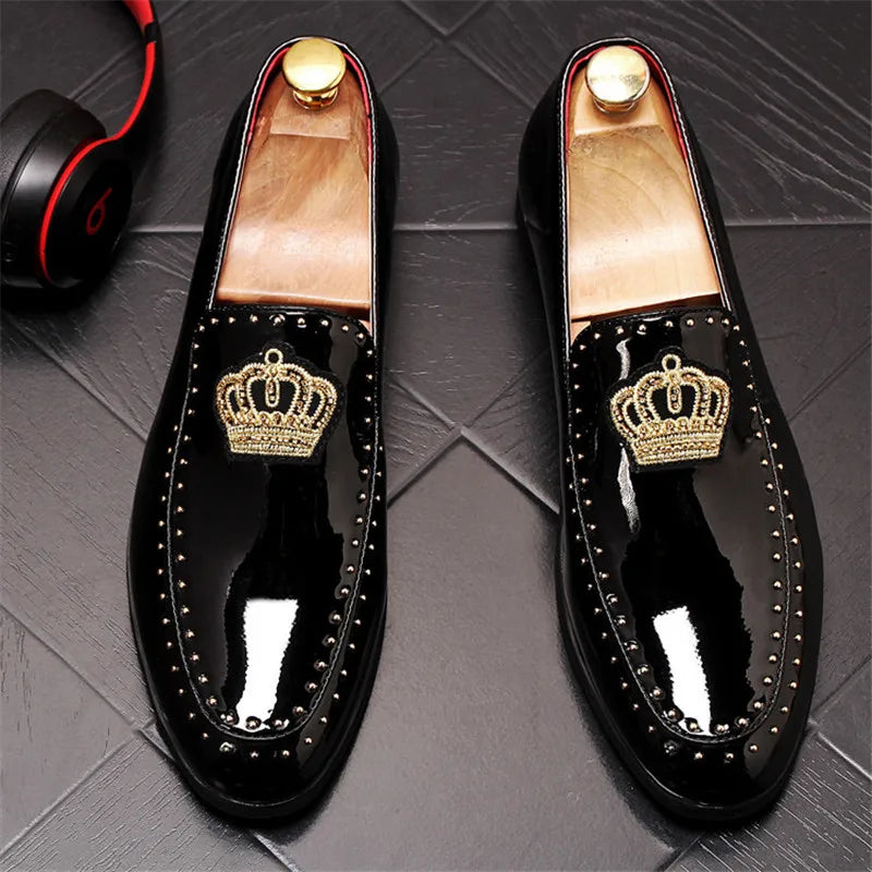 Mocassins Cuir Broderie Couronne Homme – Slip-On Luxe Designer 2026 | Noir & Blanc EU 38-46 - kadopascher