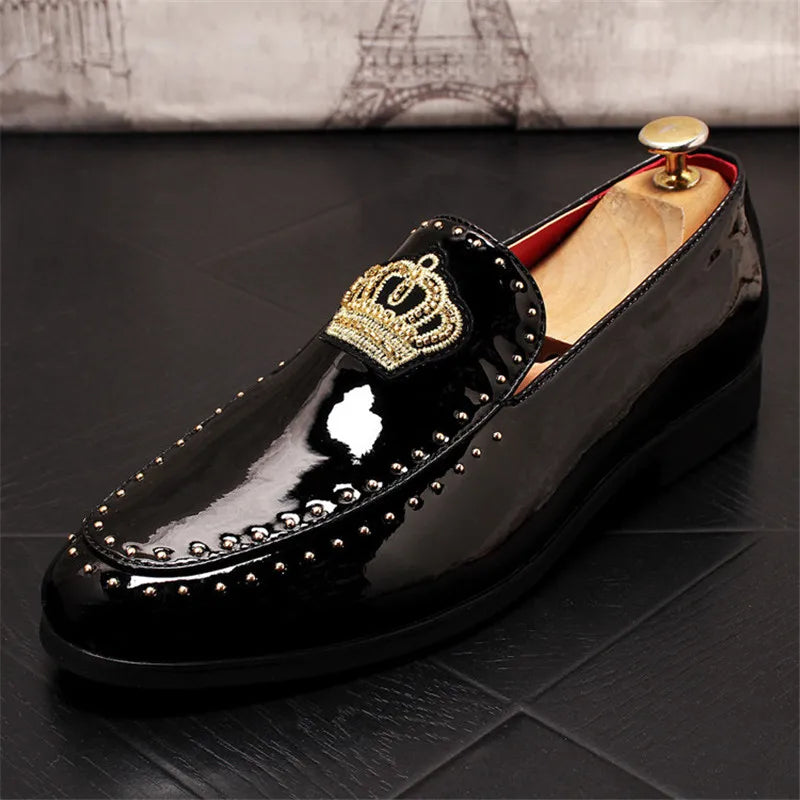 Mocassins Cuir Broderie Couronne Homme – Slip-On Luxe Designer 2026 | Noir & Blanc EU 38-46 - kadopascher