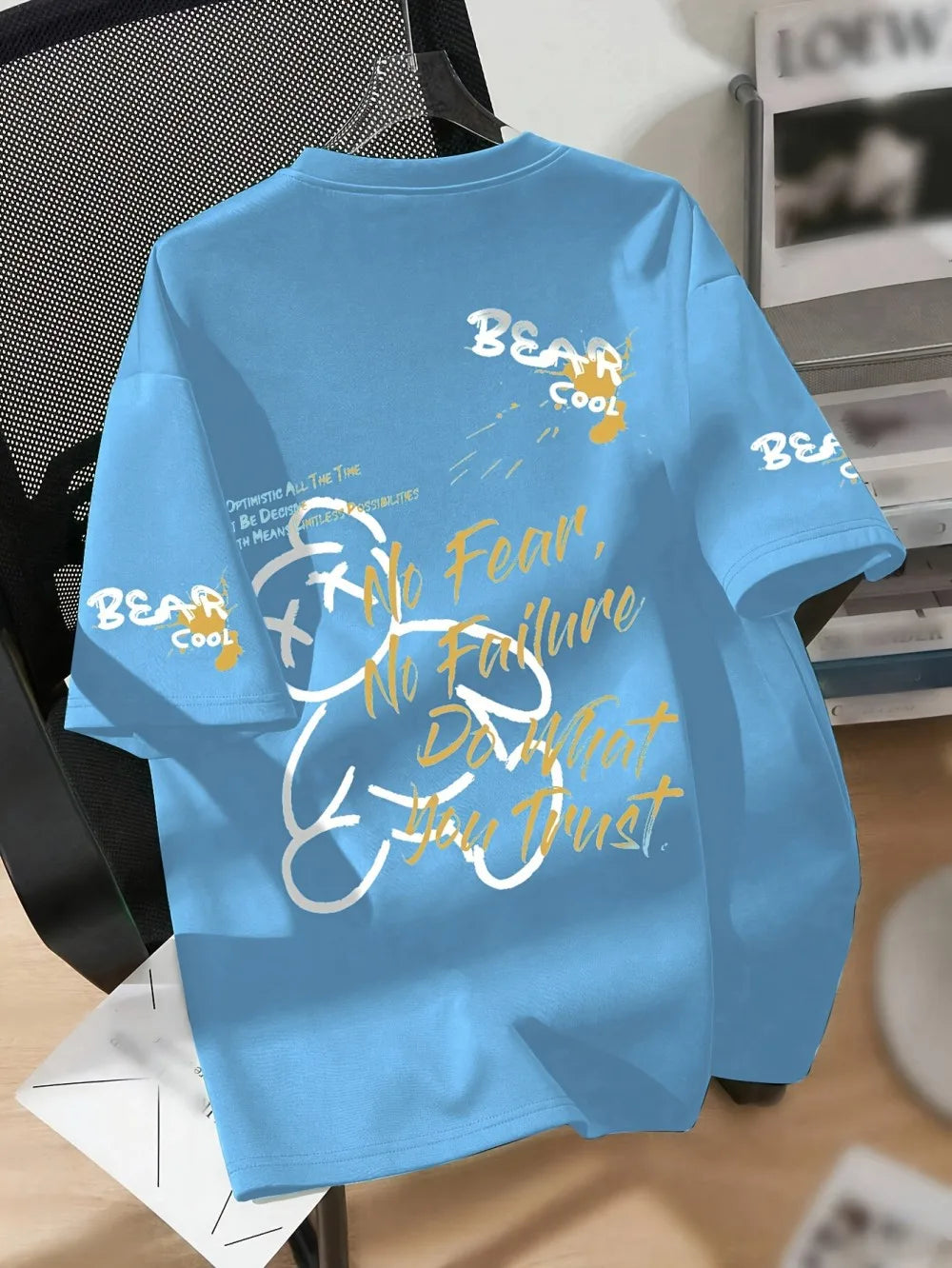 T-shirt homme collection 2025 chic et élégant 
Summer men's round neck breathable T-shirt with cartoon bear print pattern suitable for daily and weekend gifting to friends - kadopascher