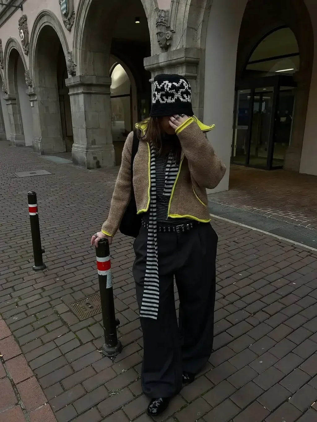 Women's Knitted Winter Zip-Up Cardigan - Cozy, Elegant, Loose Fit with Pockets