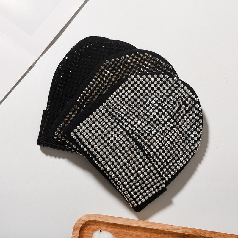Bonnet femme avec perles / Black Hats with Clear Black Crystals - kadopascher.com